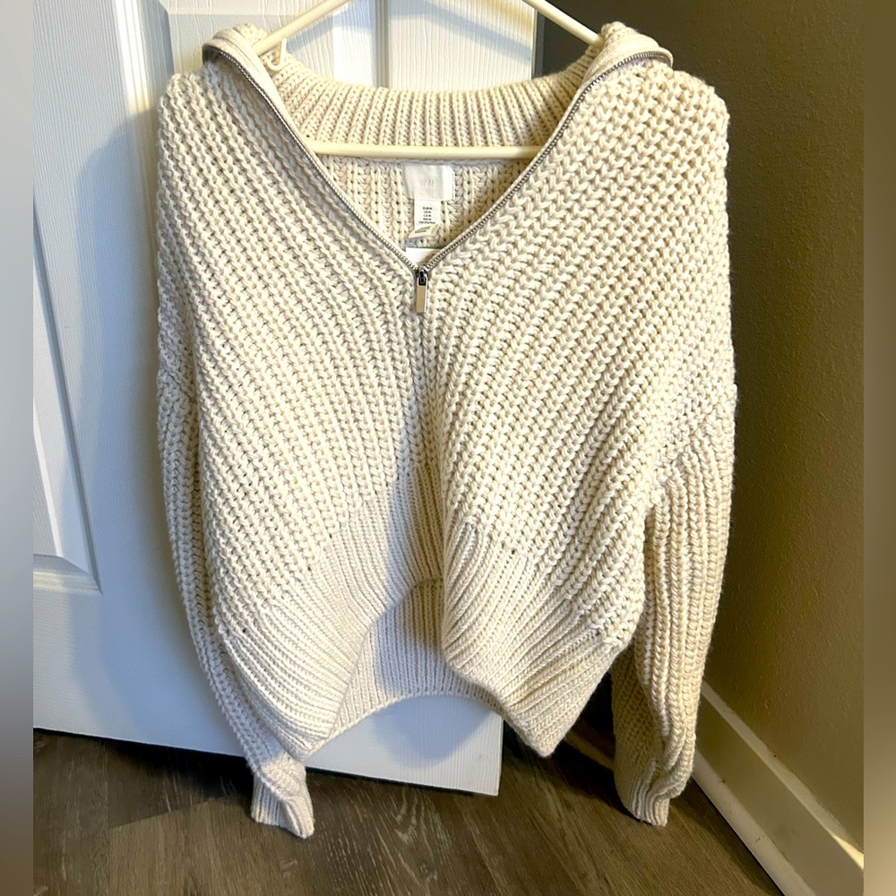 H & M chunky knit half zip sweater cream colored size medium